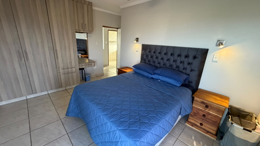4 Bedroom Property for Sale in Hartenbos Heuwels Western Cape
